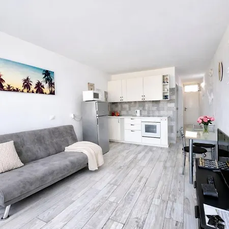 Oasis - Large Pool & Relax Appartement *